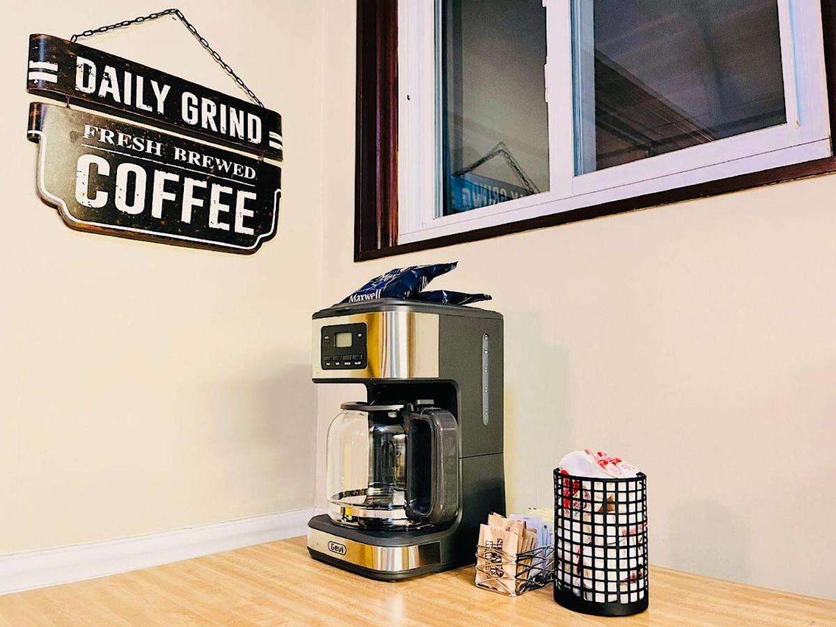 The Amber Retreat - Brooklyn Centre Comfort - Charming Space For Families, Couples & Business Travelers Near Downtown - With 300Mb Wifi, Parking & Self Check-In Cleveland Exteriör bild