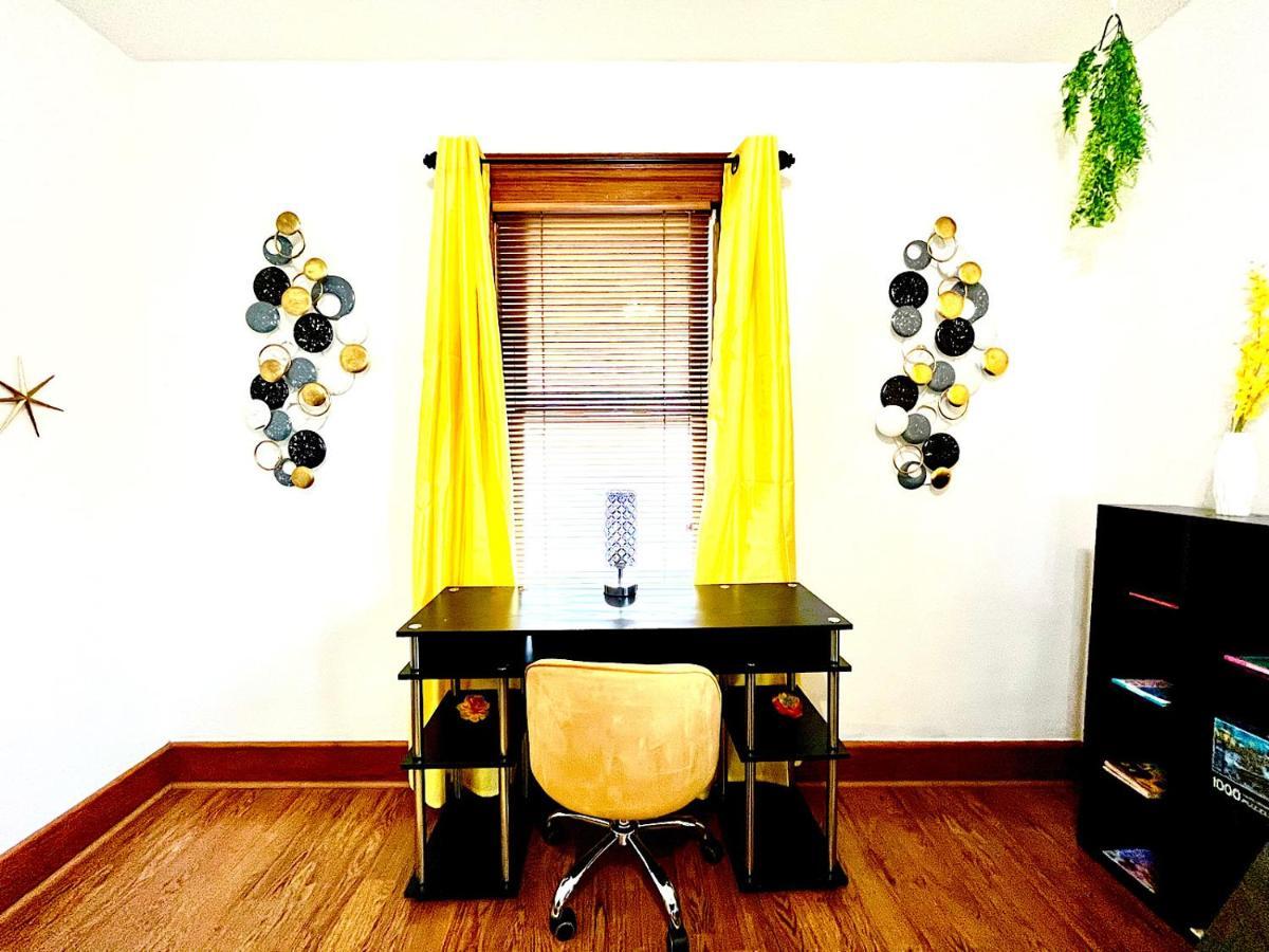 The Amber Retreat - Brooklyn Centre Comfort - Charming Space For Families, Couples & Business Travelers Near Downtown - With 300Mb Wifi, Parking & Self Check-In Cleveland Exteriör bild